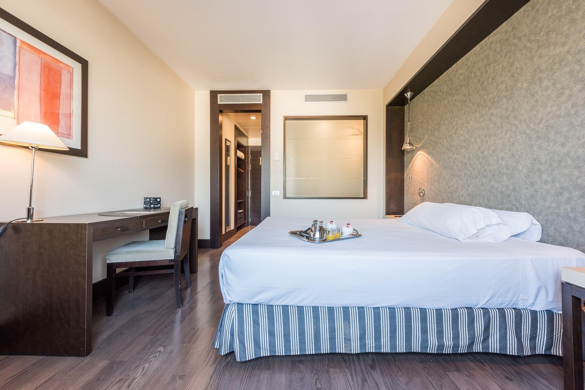 Hotel Mercader Madrid Exterior photo
