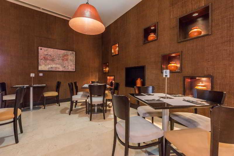 Hotel Mercader Madrid Exterior photo