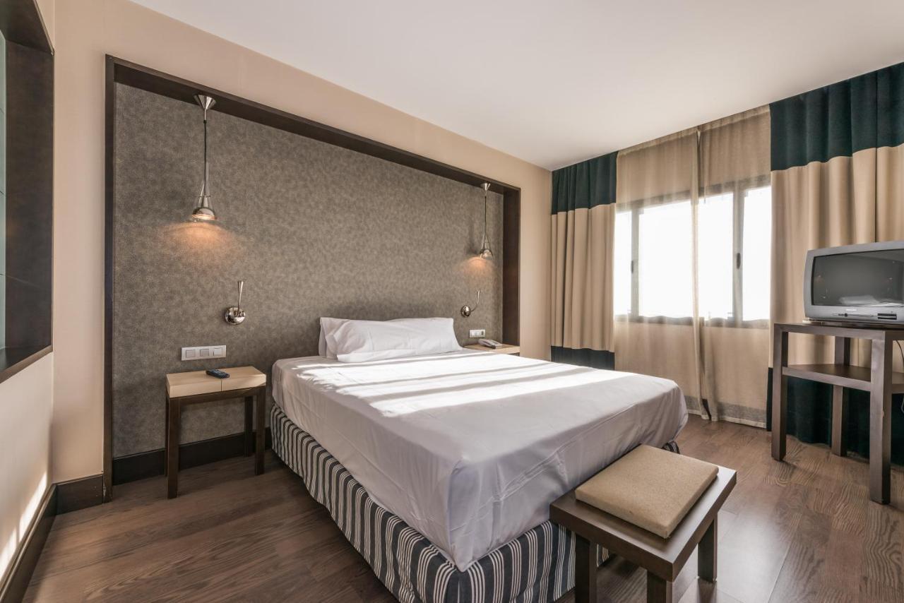 Hotel Mercader Madrid Exterior photo